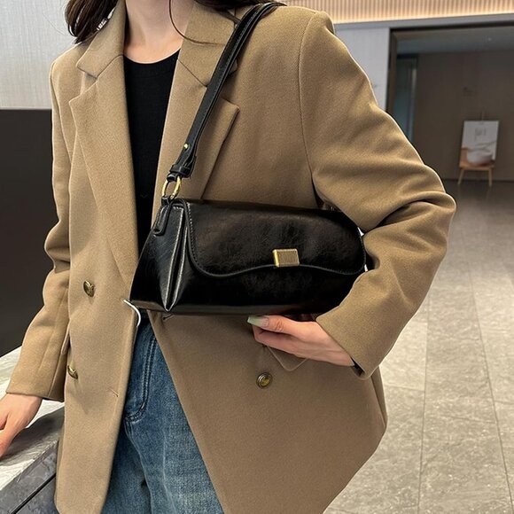 Vintage Small Black Shoulder Bag for Women Zipper Closure and Classic Design - Picture 4 of 7